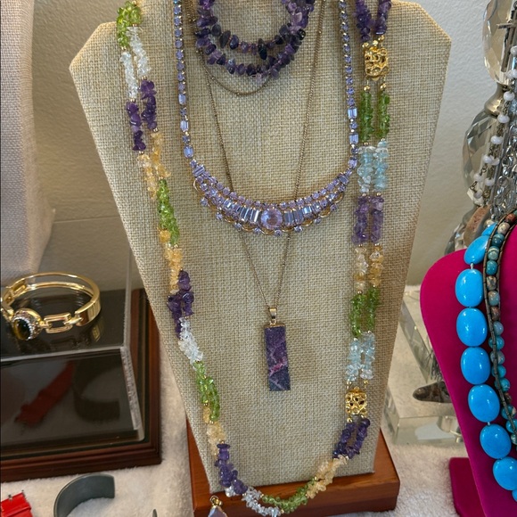 Come dig with me. Unlisted gorgeousness in every price range. - Picture 10 of 17